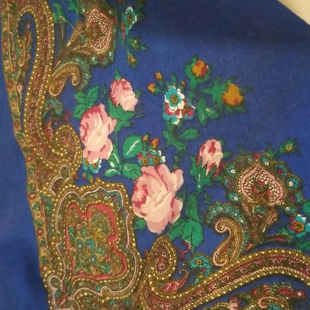 Beautiful royal blue scarf. Made in Japan - Picture 7 of 7